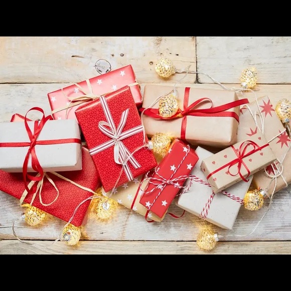 Gift wrapping - Picture 3 of 3